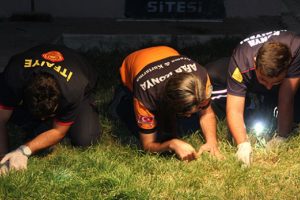 K&uuml;&ccedil;&uuml;k &ccedil;ocuğun kopan parmağını itfaiye buldu