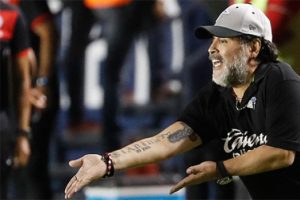 Maradona, Dorados ile yollarını ayırdı