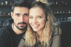 Yasemin Şefkatli'den İdo ile aşk pozu