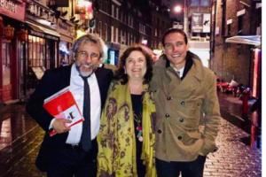 Can D&uuml;ndar'ın eşi Dilek D&uuml;ndar yurt dışına &ccedil;ıktı