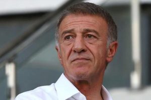 Ahmet Ağaoğlu g&ouml;r&uuml;şt&uuml;kleri 4 futbolcuyu a&ccedil;ıkladı