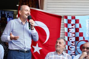 Bakan Soylu: "Hangi ter&ouml;r &ouml;rg&uuml;t&uuml; olursa olsun enselerindeyiz"