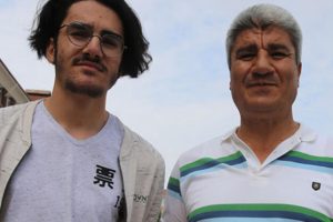 Dede ve torun aynı okulda sınava girdi