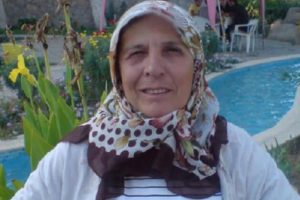 &Ccedil;alışmak i&ccedil;in gittiği tarlada &ouml;l&uuml; bulundu
