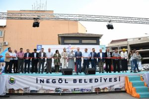 Bursa İnesmek kursiyerleri h&uuml;nerlerini sergiledi
