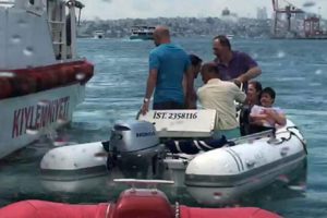 İstanbul a&ccedil;ıklarında tekne battı