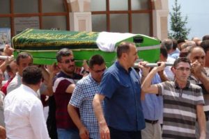 Mantardan zehirlenen kadın hayatını kaybetti