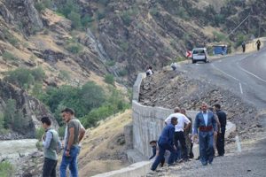 &Ccedil;aya d&uuml;şen kuzenini kurtarmak isterken kendi boğuldu, kuzeni kayıp