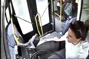 Zeliha kaptan hayatını kurtardı!