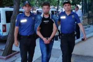Gen&ccedil; kızı zorla araca bindirdi, eve g&ouml;t&uuml;r&uuml;p cinsel istismarda bulundu