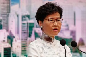 Hong Kong&nbsp;lideri halktan &ouml;z&uuml;r diledi