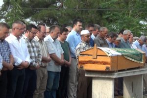 Bursa'da kazada hayatını kaybeden eski belediye başkanı toprağa verildi