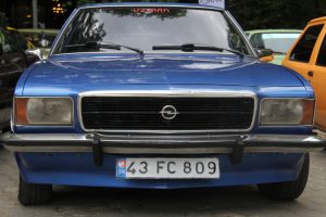 Bursa'da klasik otomobiller g&ouml;r&uuml;c&uuml;ye &ccedil;ıktı (&Ouml;ZEL HABER)
