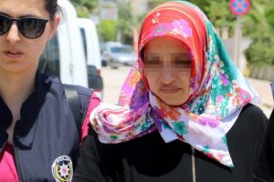 Sevgilisini kalbinden bı&ccedil;aklayarak &ouml;ld&uuml;ren kadın tahliye edildi