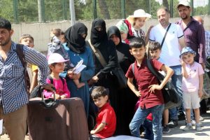 20 bin Suriyeliden 4 bini T&uuml;rkiye'ye d&ouml;nd&uuml;