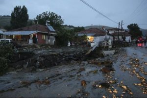 Paland&ouml;ken'den afetzedeler i&ccedil;in yapılandırma talebi