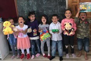 Karne hediyesi kitap ve oyuncaklar Bursa KalDer'den