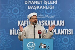 Diyanet İşleri Başkanı Erbaş, hac kafilesi başkanlarıyla bir araya geldi