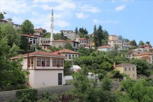 Tarihi Ortamahalle misafirlerini bekliyor