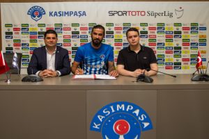 Fatih &Ouml;zt&uuml;rk Kasımpaşa'da