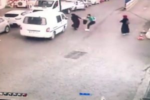 Yağmurdan ka&ccedil;maya &ccedil;alışırken canından oluyordu