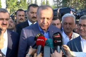Mursi'nin &ouml;l&uuml;m&uuml; sonrası siyasilerden mesajlar