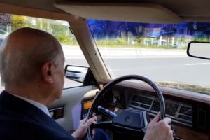 Bah&ccedil;eli'den, klasik otomobiliyle Ankara turu