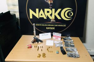 Kayseri'de uyuşturucu operasyonu: 2 g&ouml;zaltı