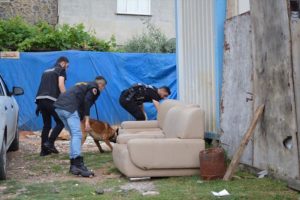 İstanbul'da 10 adrese eş zamanlı operasyon!