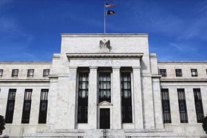Fed, faiz indirimini temmuza bırakabilir