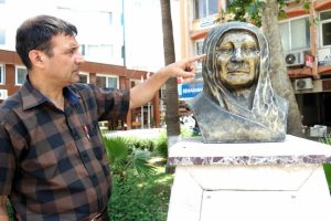 Tarsus'ta Z&uuml;beyde Hanım b&uuml;st&uuml;ne zarar verildi