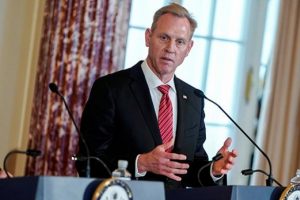 Patrick Shanahan adaylıktan vazge&ccedil;ti