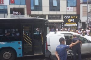 Zincirleme trafik kazası kamerada