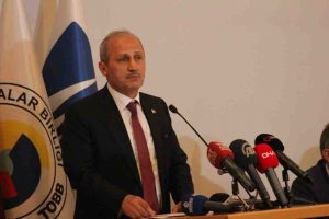 Bakan Turhan yeni demiryolu projesinin ayrıntılarını a&ccedil;ıkladı