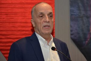 Kamu iş&ccedil;ilerinin beklediği zam talebi Bakan Sel&ccedil;uk'a sunuldu