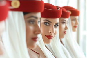 Emirates, İstanbul ve İzmir'de kabin g&ouml;revlisi alımı yapacak