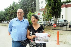 Jandarmaya teslim ettikleri &ccedil;anta başlarına dert oldu