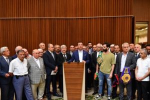 &Uuml;lk&uuml;c&uuml;lerden Ekrem İmamoğlu'na destek