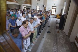 Bosna Hersek ve Sırbistan'da Mursi i&ccedil;in gıyabi cenaze namazı