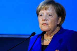 Merkel: Irak'ın toprak b&uuml;t&uuml;nl&uuml;ğ&uuml;nden yanayım