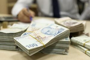 Bakan Varank'tan &ccedil;ifte burs m&uuml;jdesi