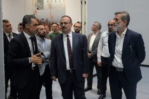 Bursa Valisi Canbolat, BTSO'nun projelerini inceledi