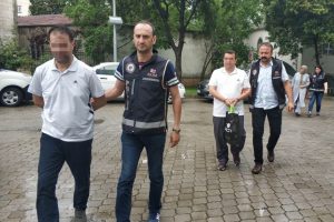 FET&Ouml;'n&uuml;n &ouml;rg&uuml;t evlerine operasyon: 4 g&ouml;zaltı