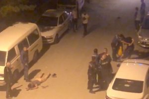 Kemer ve sopayla &ouml;ld&uuml;resiye d&ouml;vd&uuml;ler