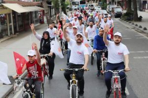 Gen&ccedil;lerden Binali Yıldırım'a destek