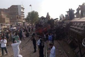 Pakistan'da tren kazası: 3 &ouml;l&uuml;
