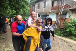 Bir&ccedil;ok ilde etkili oldu! Kayıplar var