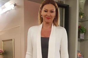 Pınar Altuğ'dan makyajsız paylaşım