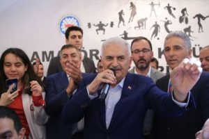 Binali Yıldırım'dan gecekondu a&ccedil;ıklaması
