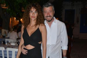 T&uuml;mer Metin ve Gamze Topuz'dan tatile se&ccedil;im arası